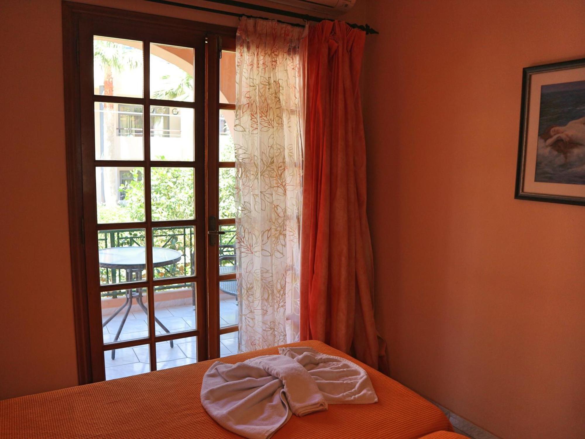 Villa Eleni Seaside Apartments Platanés Szoba fotó